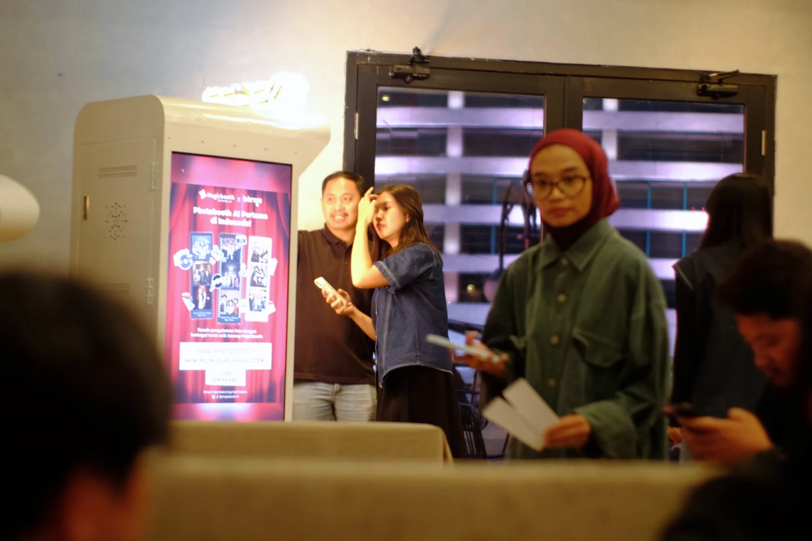 Contoh proof materi paket usaha Magicbooth sebagai konteks evaluasi kemitraan.