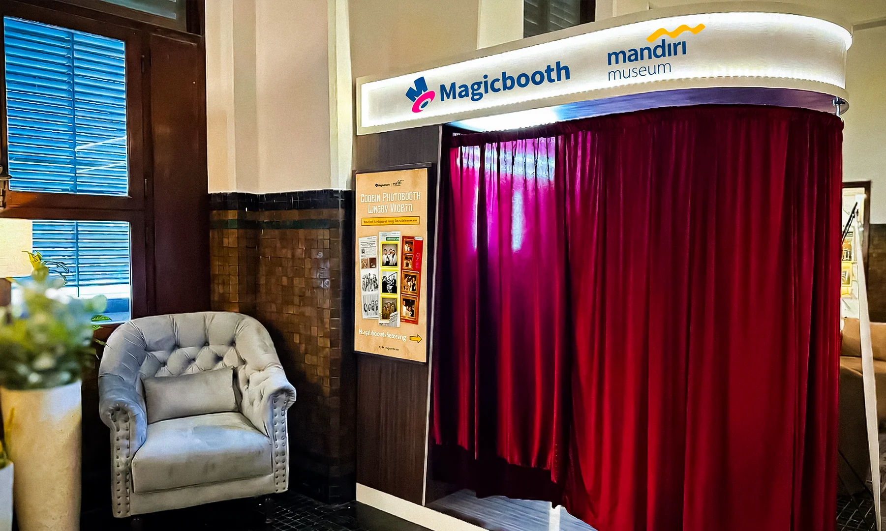 Area Museum Mandiri dengan booth Magicbooth dan konteks interior heritage.