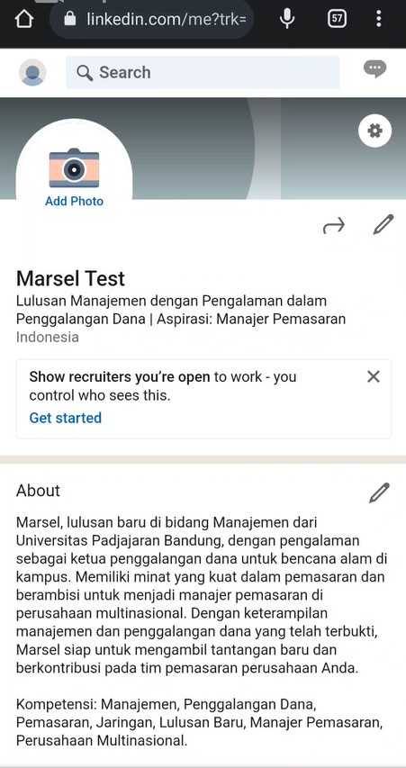 Contoh hasil profil LinkedIn yang diperbarui memakai AI